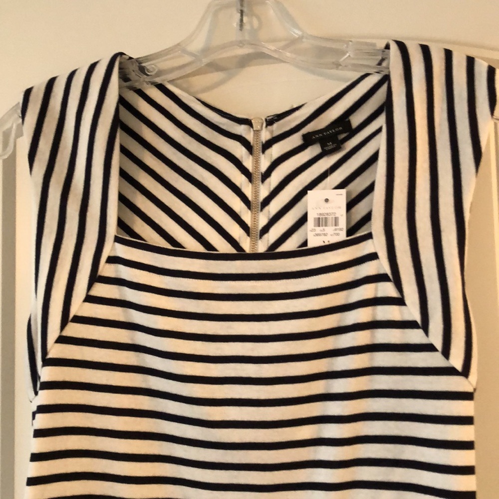 Ann Taylor Sleeveless Top - Picture 2 of 7